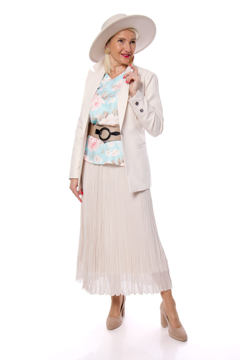 Krēmkrāsas svārki ar oderi Rosiak Styl