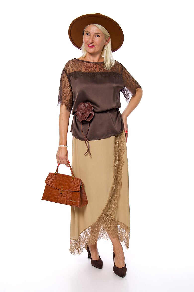 Viskozes auduma svārki ar mežģīni CLOTHES