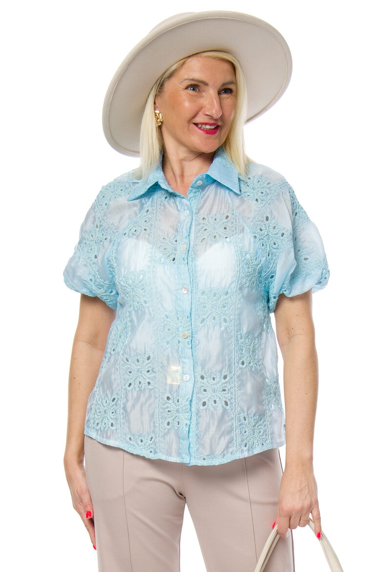 Gaiši zila kokvilnas blūze ar izšūtu rakstu FASHION