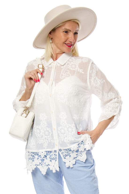 Baltas krāsas kokvilnas blūze ar izšūtu rakstu Z STUDIO