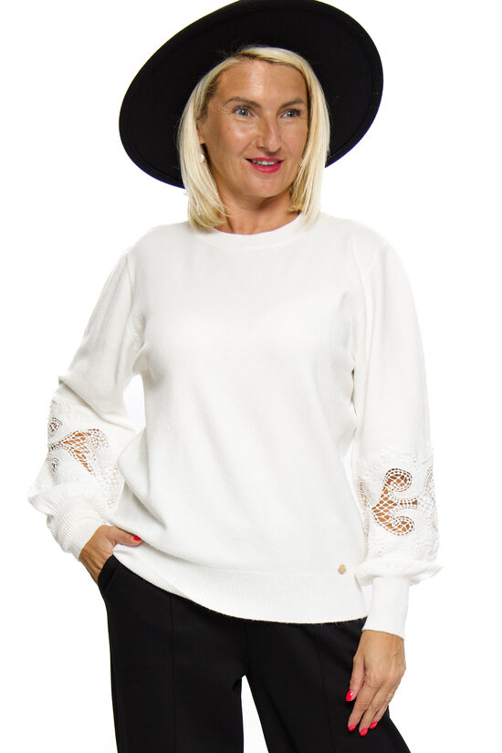 Baltas krāsas sieviešu džemperis ar mežģīnes piedurkni Si&Fan