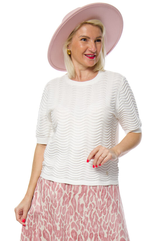 Balts sieviešu džemperis ar īso piedurkni FANG KNITWEAR