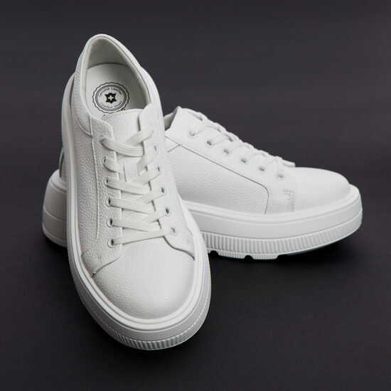 Ērti, viegli baltas krāsas ādas apavi sievietēm EVENTO