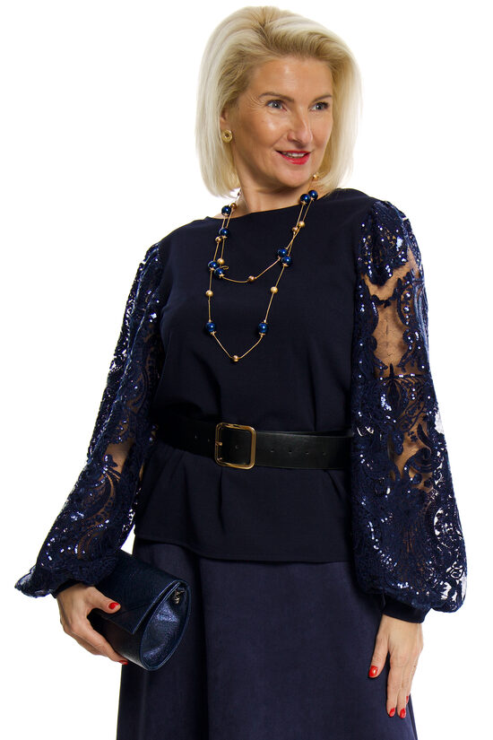 Tumši zila blūze-tops ar mežģīni un fliteriem La Dora