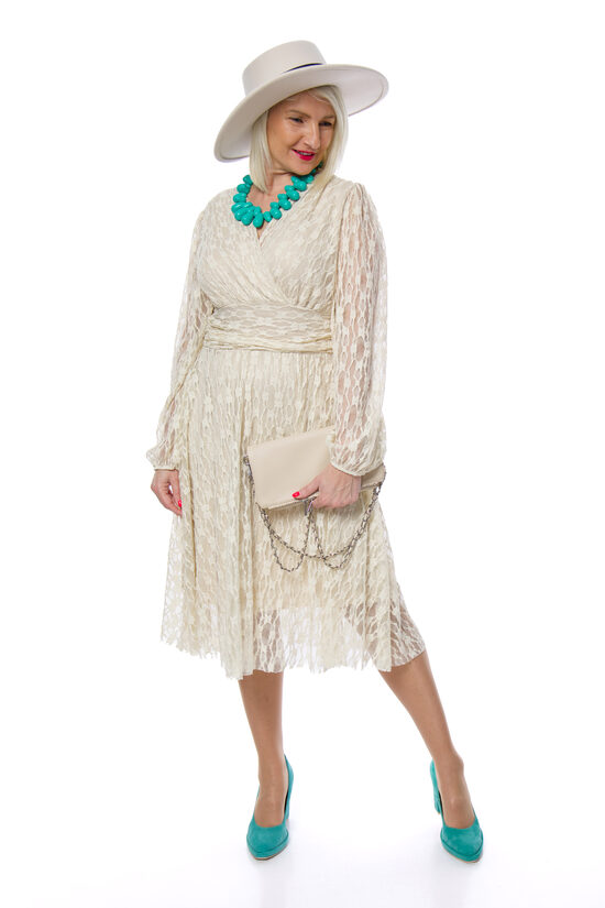 Krēmkrāsas mežģīnes kleita ITALY