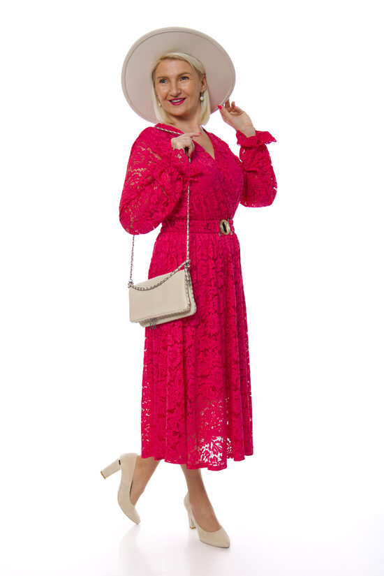 Eleganta mežģīnes kleita ar jostiņu NC