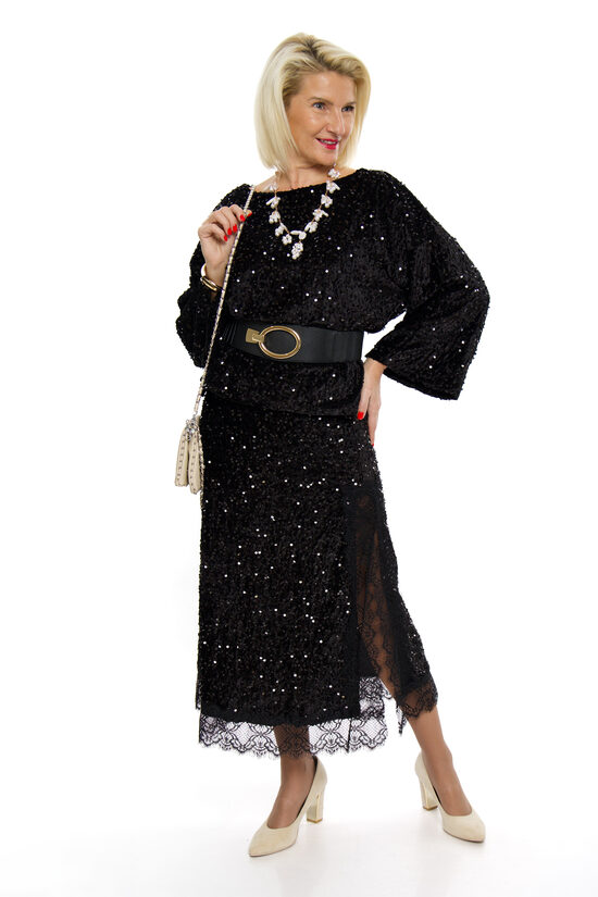 Eleganti melnas krāsas svārki ar fliteriem Posse