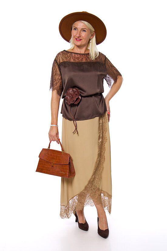 Viskozes auduma svārki ar mežģīni CLOTHES
