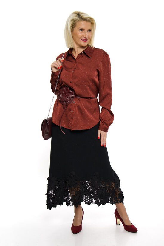 Melnas krāsas adīti elastīgi svārki ar mežģīni AwA Studio