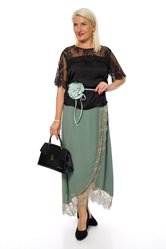 Viskozes auduma svārki ar mežģīni CLOTHES
