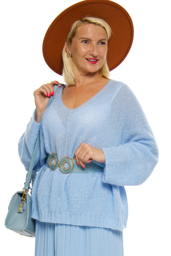 Gaiši zilas krāsas adīts sieviešu džemperis ITALY