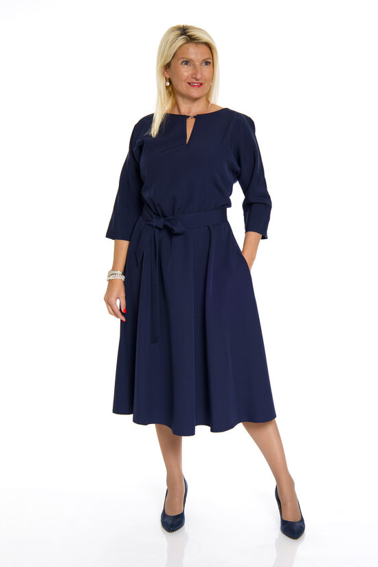 Eleganta tumši zilas krāsas kleita ar jostiņu LORDESS