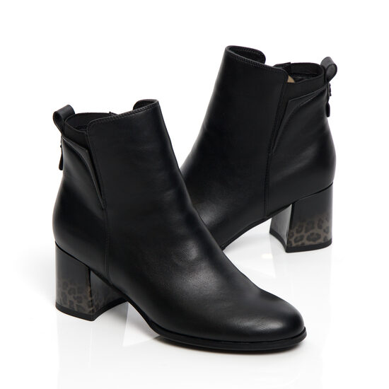 Eleganti īsie sieviešu zābaki Goodin