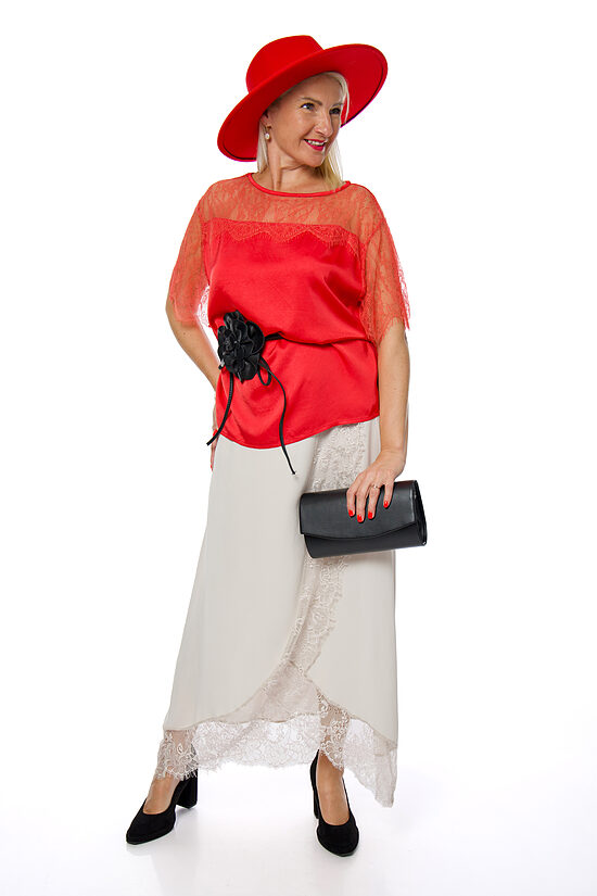Viskozes auduma svārki ar mežģīni CLOTHES