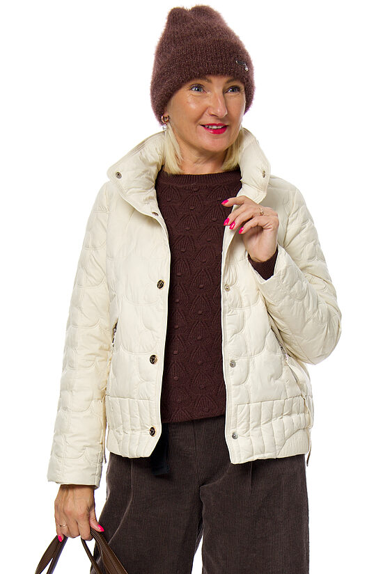 Krēmkrāsas stepēta dūnu virsjaka FASHION