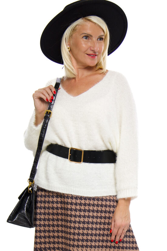 Baltas krāsas adīts sieviešu džemperis ITALY