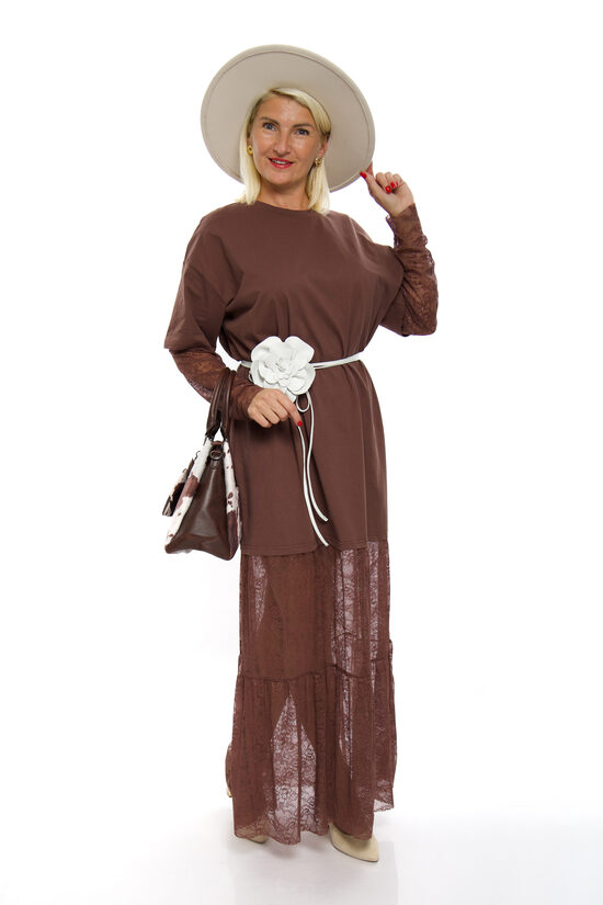 Brūnas krāsas kokvilnas auduma kleita ar mežģīni Mystery Jane