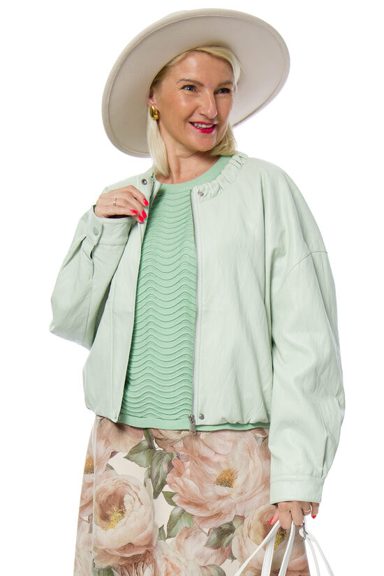 Gaiši zaļa plānā Bomber stila sieviešu virsjaka JOY