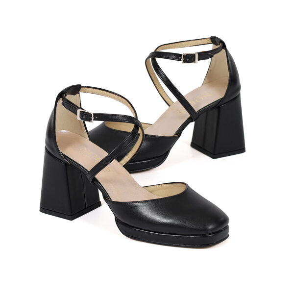 Platformas siksniņkurpes Noess