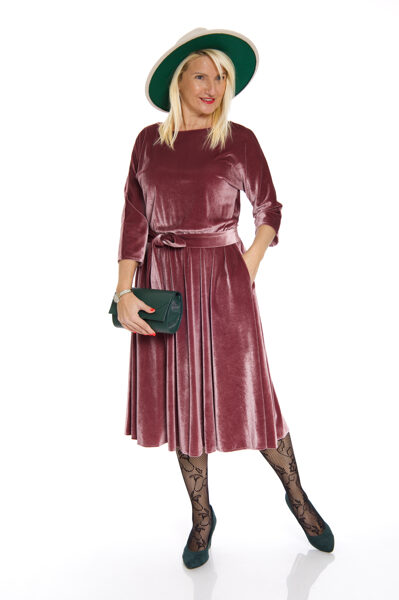 Eleganta vecrozā krāsas samta auduma kleita ar jostiņu Look Me