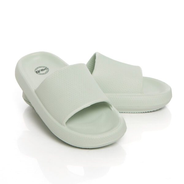 Zaļas vieglas vasaras iešļūcenes News